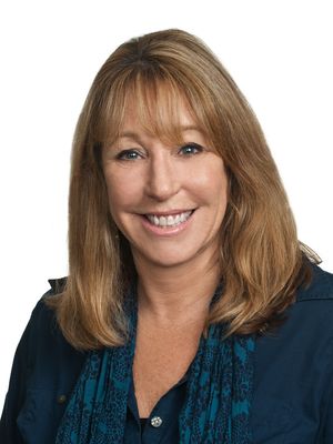 Portrait of Collette Richardson, REALTOR®.
